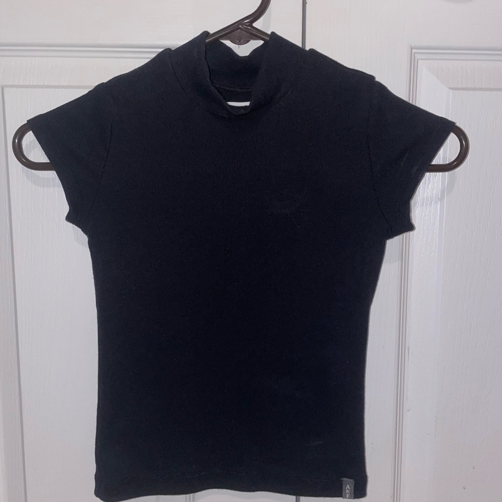 black turtleneck baby tee